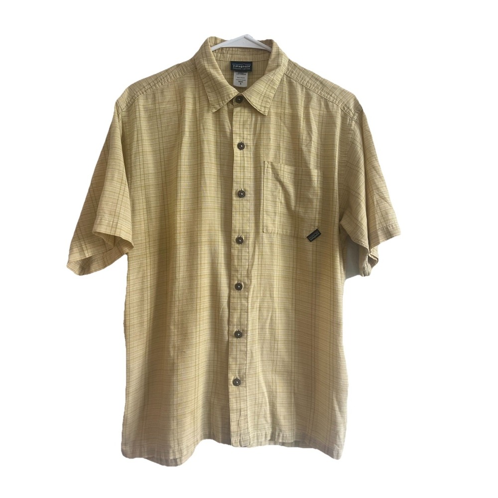 Patagonia Men's Small Short Sleeve Button Up Yellow Cotton Shirt Light Weight